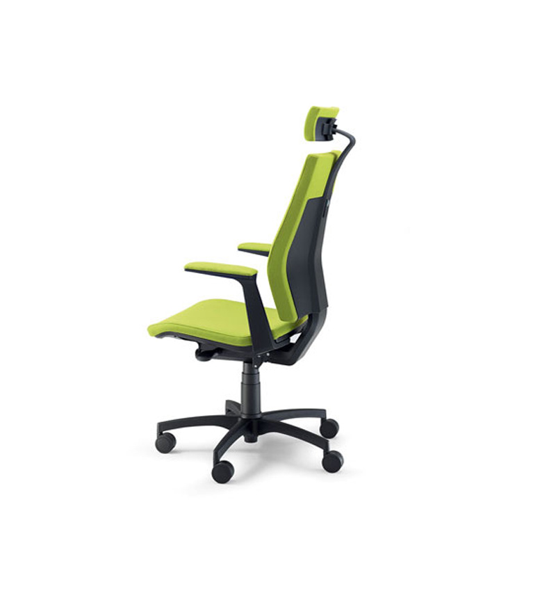 DIREKTORSKI STOL OG 32